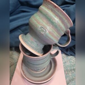 Set of 2 Beautiful Dripware Mugs with Saucers